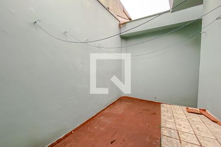 Casa à venda com 448m², 4 quartos e 4 vagas Casa à venda com 448m², 4 quartos e 4 vagasQuintal