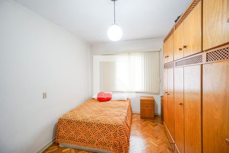 Casa à venda com 320m², 3 quartos e 3 vagas Casa à venda com 320m², 3 quartos e 3 vagasQuarto 02