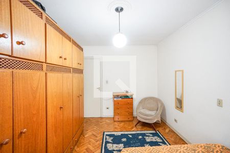 Casa à venda com 320m², 3 quartos e 3 vagas Casa à venda com 320m², 3 quartos e 3 vagasQuarto 02