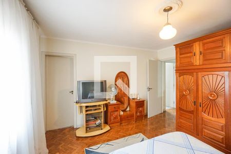 Casa à venda com 320m², 3 quartos e 3 vagas Casa à venda com 320m², 3 quartos e 3 vagasSuíte