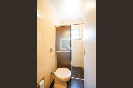 Casa à venda com 320m², 3 quartos e 3 vagas Casa à venda com 320m², 3 quartos e 3 vagasBanheiro de serviço