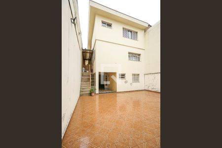 Casa à venda com 320m², 3 quartos e 3 vagas Casa à venda com 320m², 3 quartos e 3 vagasQuintal