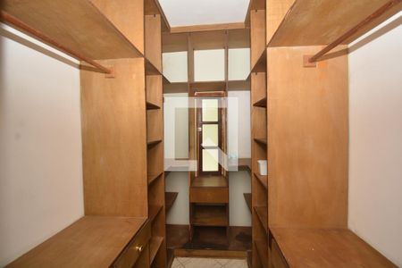 Casa para alugar com 319m², 4 quartos e 1 vagaCloset da Suíte