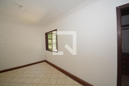 Casa para alugar com 319m², 4 quartos e 1 vagaSuíte