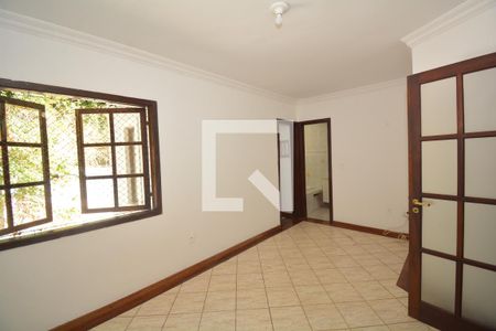 Casa para alugar com 319m², 4 quartos e 1 vagaSuíte