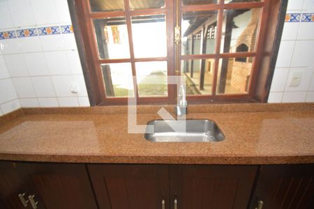 Casa para alugar com 319m², 4 quartos e 1 vagaCozinha - Armários