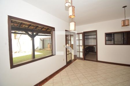 Casa para alugar com 319m², 4 quartos e 1 vagaSala de Jantar