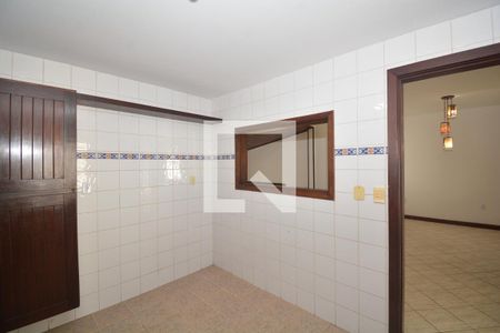 Casa para alugar com 319m², 4 quartos e 1 vagaCozinha