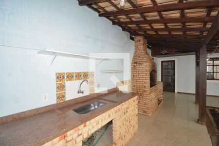 Casa para alugar com 319m², 4 quartos e 1 vagaQuintal - Churrasqueira