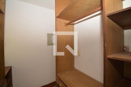 Casa para alugar com 319m², 4 quartos e 1 vagaCloset da Suíte