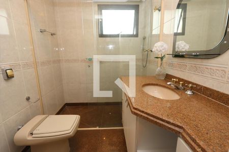 Apartamento à venda com 180m², 4 quartos e 3 vagasBanheiro Social