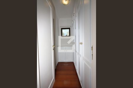 Apartamento à venda com 180m², 4 quartos e 3 vagasCloset