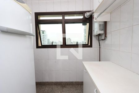 Apartamento à venda com 180m², 4 quartos e 3 vagasLavanderia
