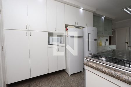 Apartamento à venda com 180m², 4 quartos e 3 vagasCozinha