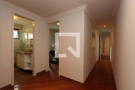 Apartamento à venda com 180m², 4 quartos e 3 vagasHall/Corredor