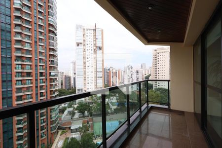 Apartamento à venda com 180m², 4 quartos e 3 vagasSacada