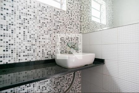 Lavabo de casa à venda com 3 quartos, 80m² em Vila Cruz das Almas, São Paulo