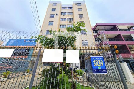 Apartamento para alugar com 70m², 2 quartos e 1 vaga Apartamento para alugar com 70m², 2 quartos e 1 vagaFachada