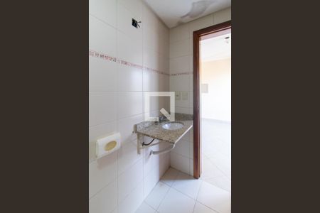 Casa de condomínio para alugar com 255m², 4 quartos e 4 vagasBanheiro Corredor