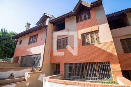 Casa de condomínio para alugar com 255m², 4 quartos e 4 vagasFachada