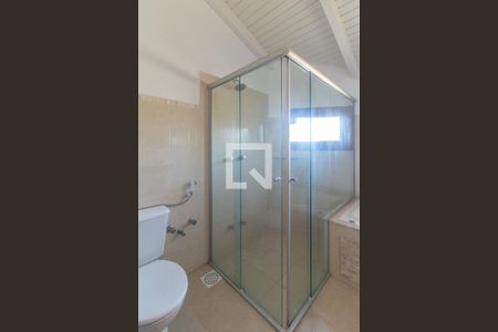 Casa de condomínio para alugar com 255m², 4 quartos e 4 vagasBanheiro do Quarto 4