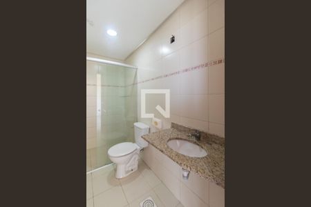 Casa de condomínio para alugar com 255m², 4 quartos e 4 vagasBanheiro Corredor