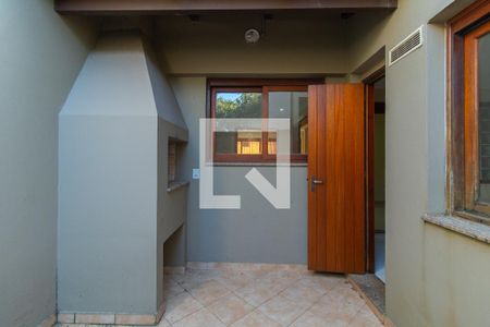 Casa de condomínio para alugar com 255m², 4 quartos e 4 vagasChurrasqueira