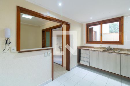 Casa de condomínio para alugar com 255m², 4 quartos e 4 vagasCozinha