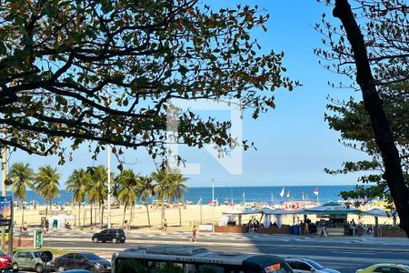 Apartamento à venda com 150m², 3 quartos e sem vaga Apartamento à venda com 150m², 3 quartos e sem vagaSala - vista