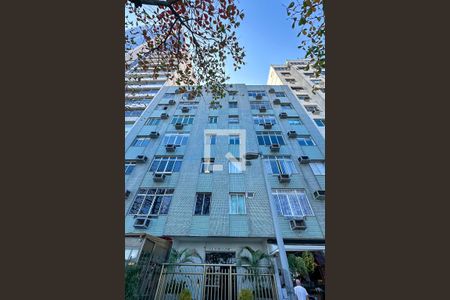 Apartamento à venda com 150m², 3 quartos e sem vaga Apartamento à venda com 150m², 3 quartos e sem vagaFachada