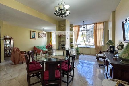 Apartamento à venda com 150m², 3 quartos e sem vaga Apartamento à venda com 150m², 3 quartos e sem vagaSala