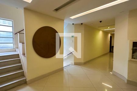 Apartamento à venda com 150m², 3 quartos e sem vaga Apartamento à venda com 150m², 3 quartos e sem vagaEntrada