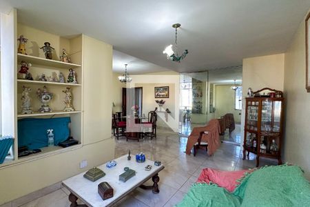 Apartamento à venda com 150m², 3 quartos e sem vaga Apartamento à venda com 150m², 3 quartos e sem vagaSala