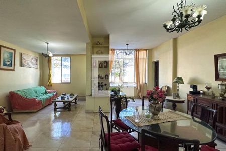 Apartamento à venda com 150m², 3 quartos e sem vaga Apartamento à venda com 150m², 3 quartos e sem vagaSala