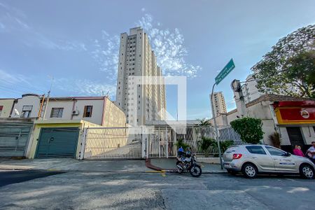 Apartamento para alugar com 48m², 2 quartos e 1 vaga Apartamento para alugar com 48m², 2 quartos e 1 vagaFachada