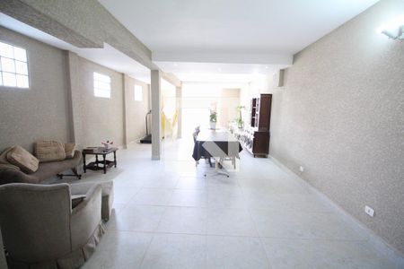 Casa à venda com 235m², 3 quartos e 2 vagasEspaço Gourmet