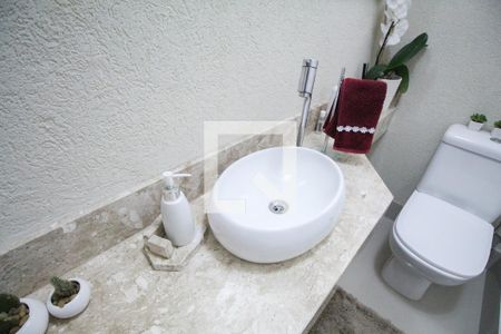 Lavabo de casa à venda com 3 quartos, 235m² em Parque Maria Domitila, São Paulo
