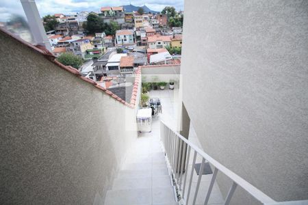 Casa à venda com 235m², 3 quartos e 2 vagasEscada