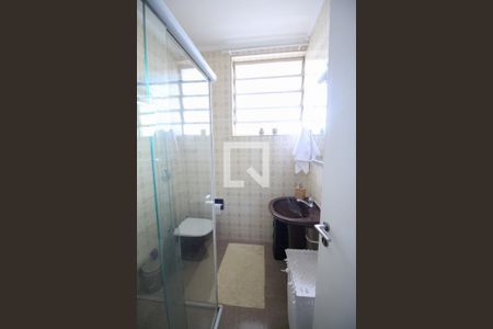 Casa à venda com 235m², 3 quartos e 2 vagasBanheiro Social