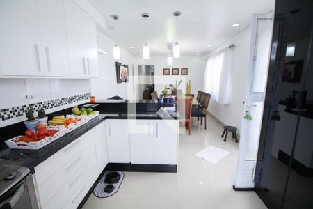 Casa à venda com 235m², 3 quartos e 2 vagasCozinha