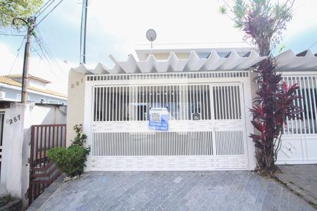 Casa à venda com 235m², 3 quartos e 2 vagasFachada