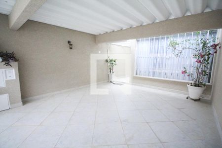 Casa à venda com 235m², 3 quartos e 2 vagasGaragem