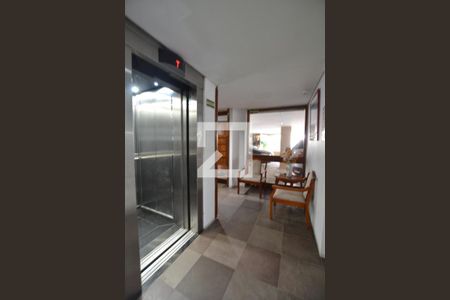 Apartamento à venda com 58m², 2 quartos e 1 vagaElevador