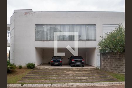 Casa de condomínio à venda com 614m², 5 quartos e 3 vagas Casa de condomínio à venda com 614m², 5 quartos e 3 vagasFachada