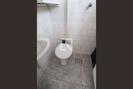 Apartamento para alugar com 60m², 2 quartos e 1 vaga Apartamento para alugar com 60m², 2 quartos e 1 vagaBanheiro de Serviço