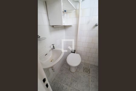 Banheiro de Serviço de apartamento para alugar com 2 quartos, 60m² em Freguesia (jacarepaguá), Rio de Janeiro