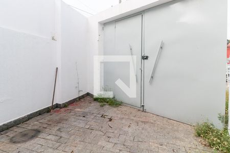 Casa para alugar com 220m², 2 quartos e 6 vagas Casa para alugar com 220m², 2 quartos e 6 vagasGaragem
