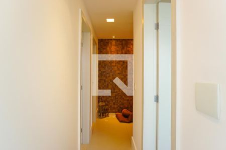 Hall de apartamento para alugar com 3 quartos, 140m² em Barra da Tijuca, Rio de Janeiro