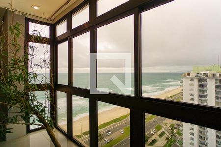 Sala de apartamento para alugar com 3 quartos, 140m² em Barra da Tijuca, Rio de Janeiro