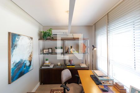 Casa de condomínio à venda com 184m², 3 quartos e 4 vagas Casa de condomínio à venda com 184m², 3 quartos e 4 vagasSuíte 01